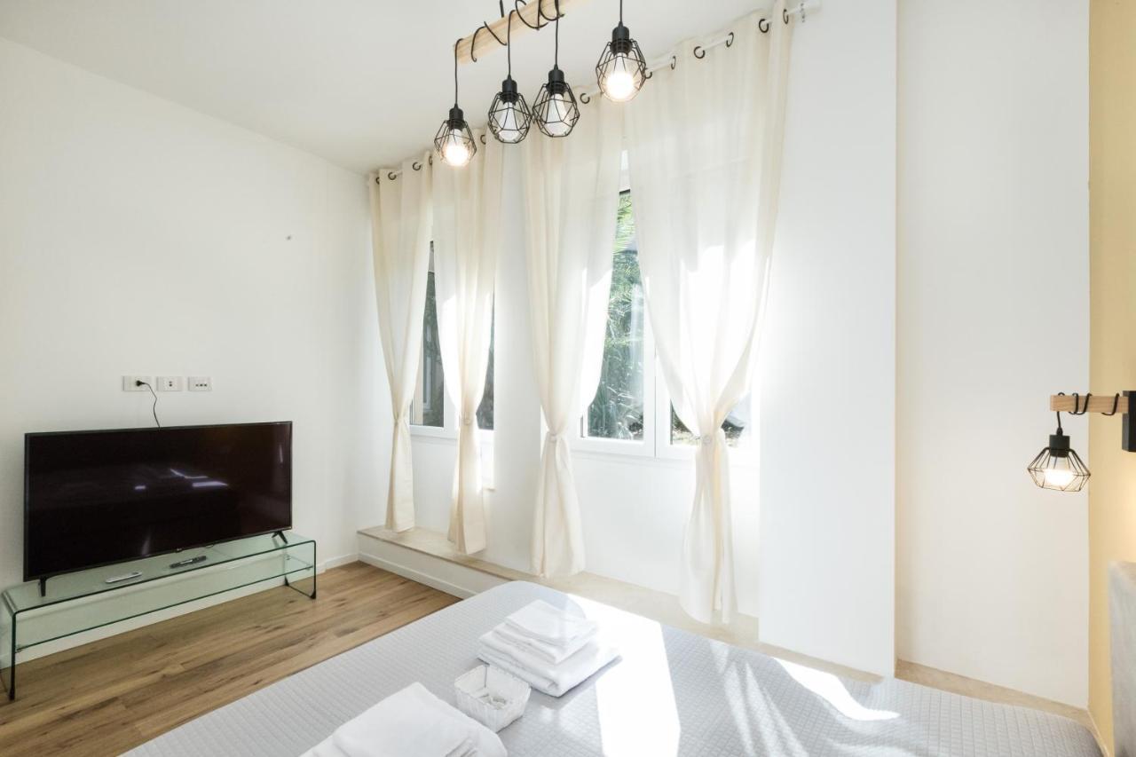 Magnoliaapartments - 18B Visconti Duomo Милано Екстериор снимка